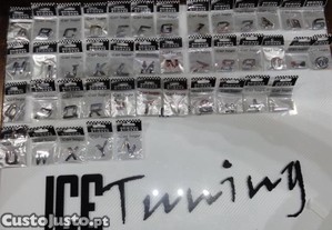 Letras decorativas para automóvel em plástico em cromado C/autocolante