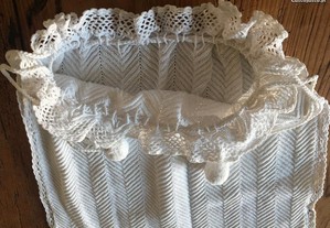 Saco branco de crochet feito à mão impecável