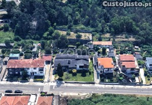 Moradia T5 Com Lote De 1680M2 Em Valbom