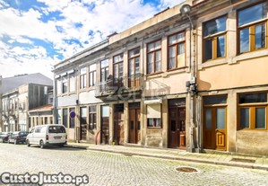 Moradia T6, Na Rua Do Bonjardim, Com Projecto...