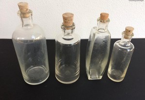 4 Frascos antigos de perfumaria