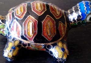 Tartaruga decorativa colorida NOVA
