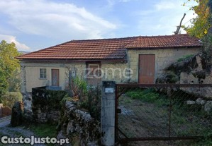 Moradia T1 Para Restauro Em Rossas, Vieira Do...