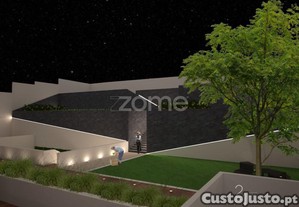 Investimento Habitacional, Em Arrifana - Santa...