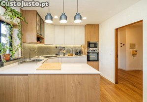 Apartamento T4 Na Rua Costa Gomes, Maximinos,...