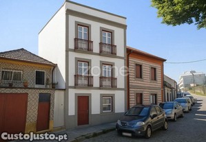 Moradia Para Recuperar Em Ramalde