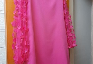 Vestido Shine cor pink tamanho 38. Artigo novo