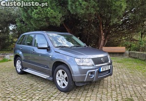 Suzuki Grand Vitara 1.9 DDis Full Extras - 06