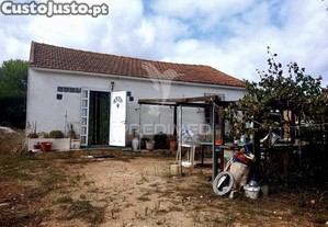 Magnífico terreno/ com apoio agrícola