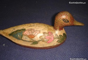 Pato em latão pintado