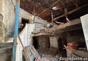 Moradia Para Restauro - Santo André, Montalgre