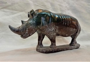 Estatueta Rinoceronte Pedra