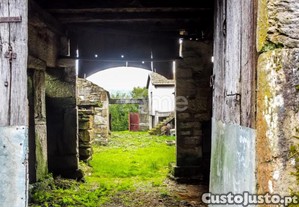 Quinta Com Dependências E Terreno No Aldeamento...