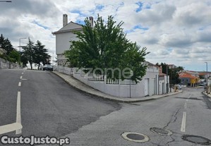 Moradia De Gaveto Em Miranda Do Douro