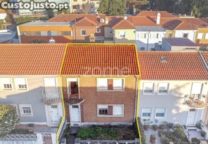 Moradia T3 C/ Logradouro, Aldoar