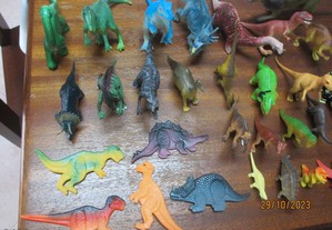 Mais de 55 dinossauros em pvc