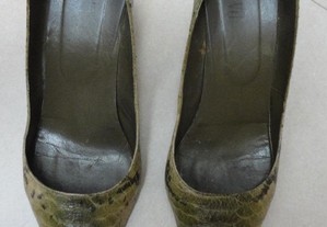 Sapatos de senhora em pele verde Foreva