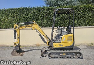 Mini giratória yanmar vio 17 ano 2018