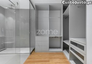 T1 De Charme Renovado Com Varandas E Garagem Na...