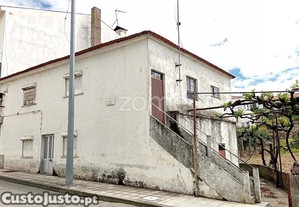 Moradia Para Reconstruir No Centro De Miranda...