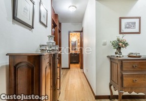 Apartamento T3 Com Garagem E Elevador Em São...