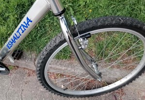 Bicicleta btt montanha alumínio estado nova