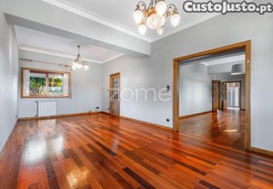 Quinta Exclusiva Com Moradia T4 E Vinha A 1Km...