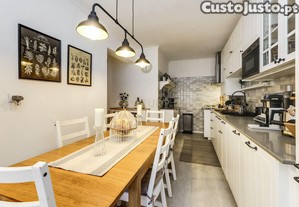 Apartamento T3 Renovado com Vista Panorâmica no Cacém, Sintra, Lisboa