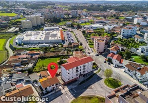 Moradia T3+2 De 3 Frentes Em Valbom - Gondomar...