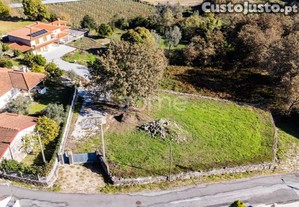 Terreno Urbano 1.1013M2 / Construção Até 890M2...