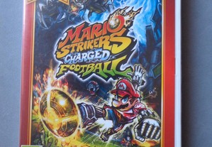 Jogo WII - Mario Strickers Charged Football