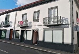 [250-M-00783] Moradia T3 Centro de Ponta Delgada