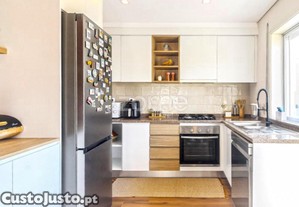 Apartamento T3 Totalmente Renovado E Mobilado...