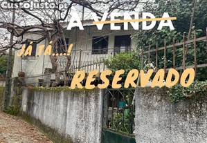 Casa Isolada em Póvoa de Lanhoso com Jardim e Garagem