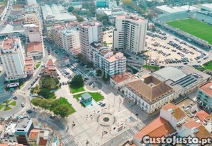 Loja Comercial Na Zona Ribeirinha - Portimão