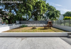 Apartamento T3 Moderno Com Terraço Privativo Em...