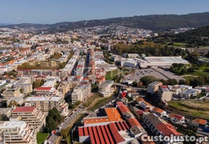 Moradia Exclusiva Com Lote De 780 M² No Centro...