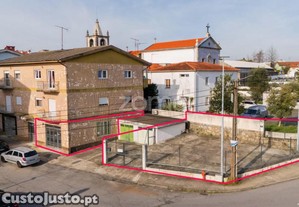 Loja Para Comércio Com Terraço Em Ferreiros -...