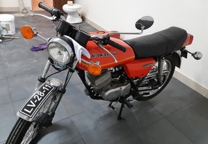 Kawasaki 125cc restaurada