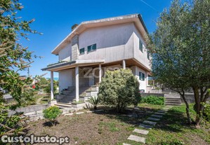 Moradia T4 Individual Em São Pedro Da Cova,...