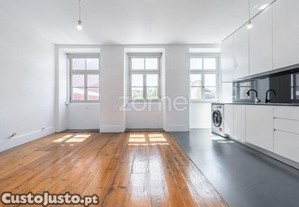 Apartamento T2 Na Primeira Linha Com Vista Rio,...