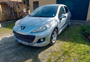 Peugeot 207 1.4 HDI