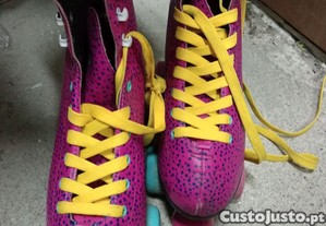 Patins semi novos