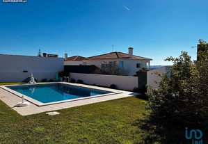 Casa / Villa T5 em Leiria de 290,00 m²