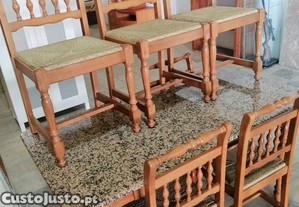 Mesa em Madeira Maciça Pinho