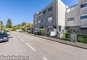 Andar Moradia T4 Triplex C/ Excelentes Acessos...