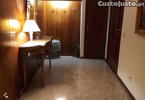 Apartamento T3 em Damio de Gois
