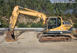 Giratória Hyundai 140 ano 2015 em muito bom estado
