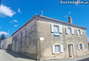 Magn�fica Moradia T5 Em Urr�s, Mogadouro