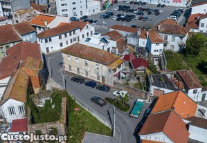 Moradia T4 P/ Reabilitação No Centro De Ovar